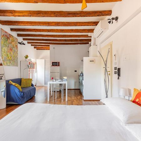 Appartement Monolocale Sui Tetti Di Bologna - Via Indipendenza Extérieur photo