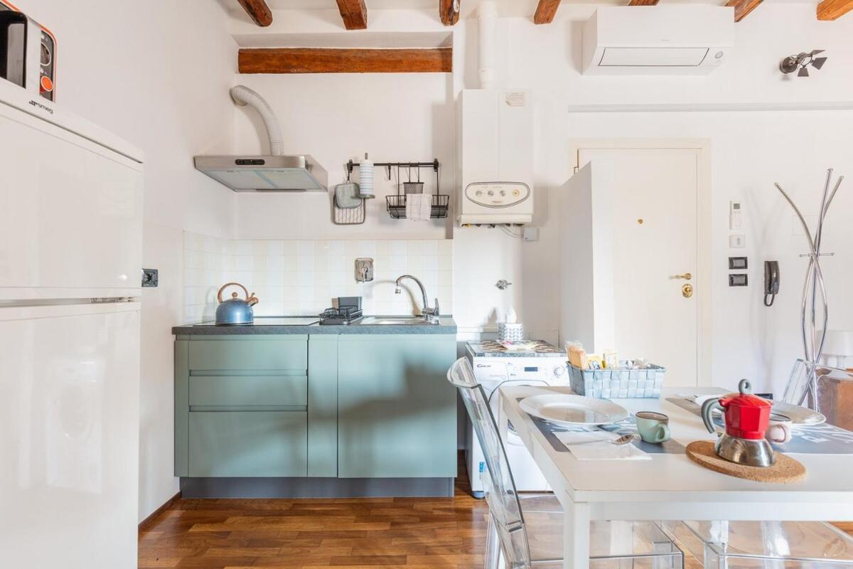 Appartement Monolocale Sui Tetti Di Bologna - Via Indipendenza Extérieur photo