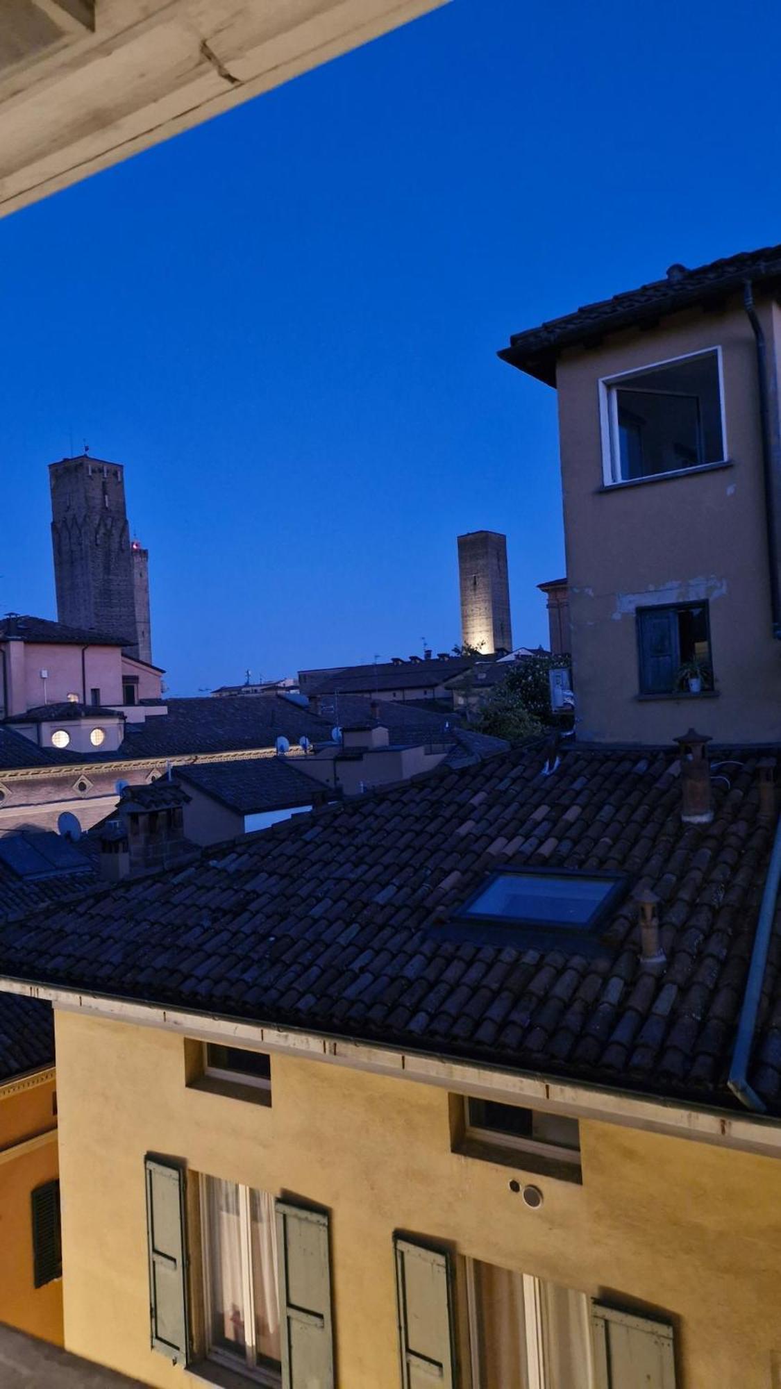 Appartement Monolocale Sui Tetti Di Bologna - Via Indipendenza Extérieur photo