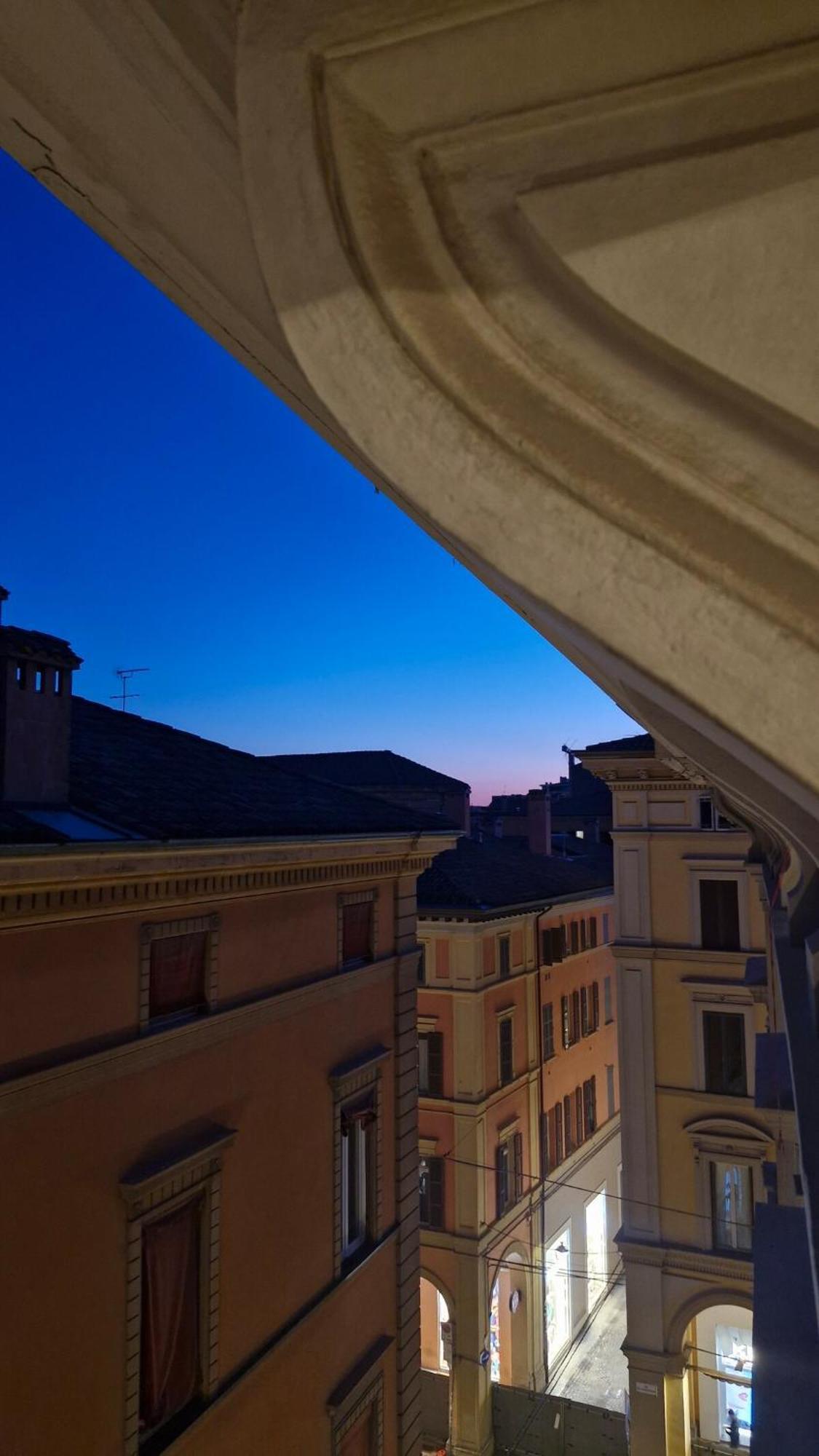 Appartement Monolocale Sui Tetti Di Bologna - Via Indipendenza Extérieur photo
