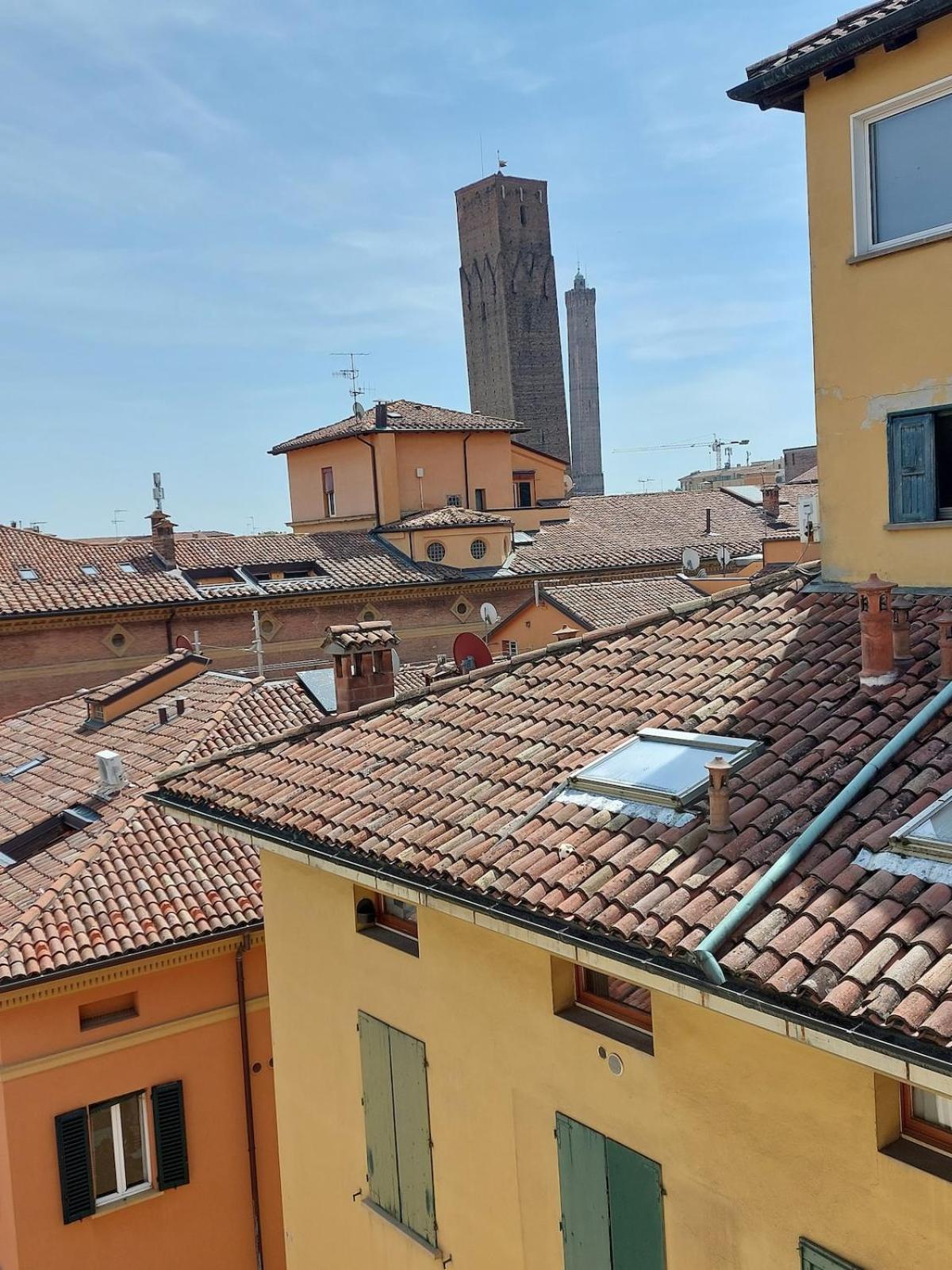 Appartement Monolocale Sui Tetti Di Bologna - Via Indipendenza Extérieur photo